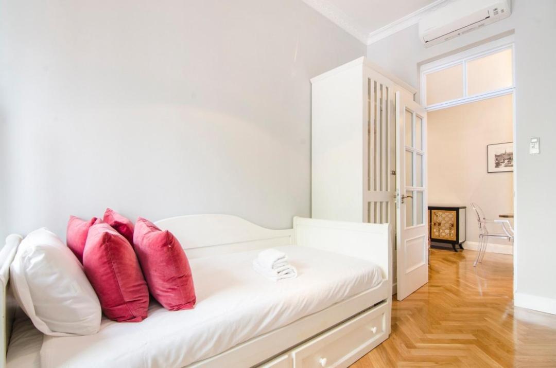 Minty Stay - Atocha 4 Bd Madrid Bagian luar foto